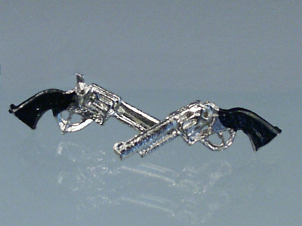 2 PISTOLETS EN METAL