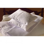 COUETTE BLANCHE ET 2 OREILLERS