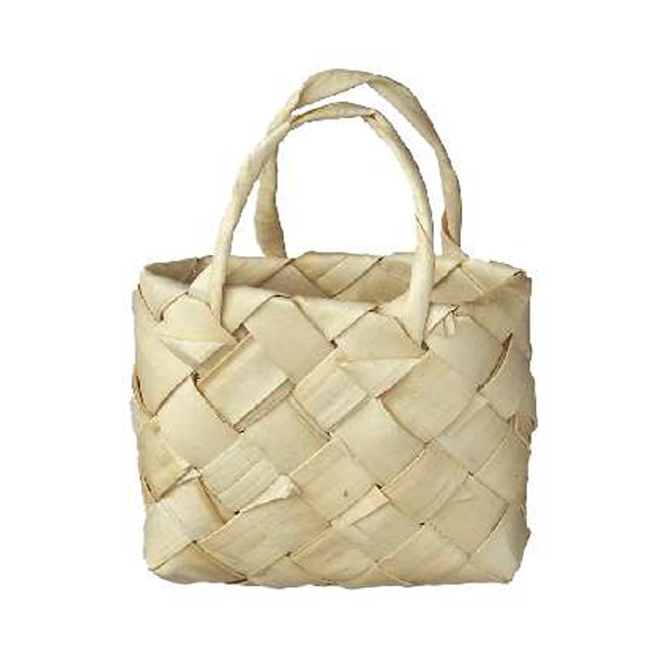 PANIER EN FEUILLES DE BAMBOU