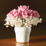 BOUQUET DE ROSES (VASE BLANC)