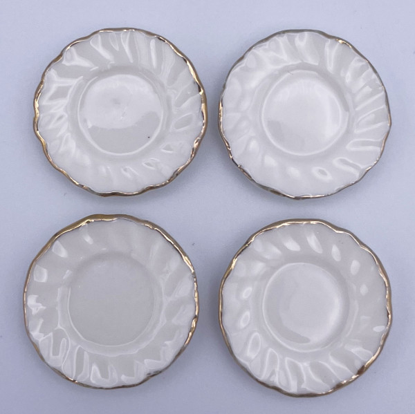 4 ASSIETTES PORCELAINE BLANC-DORE