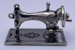MACHINE À COUDRE EN METAL