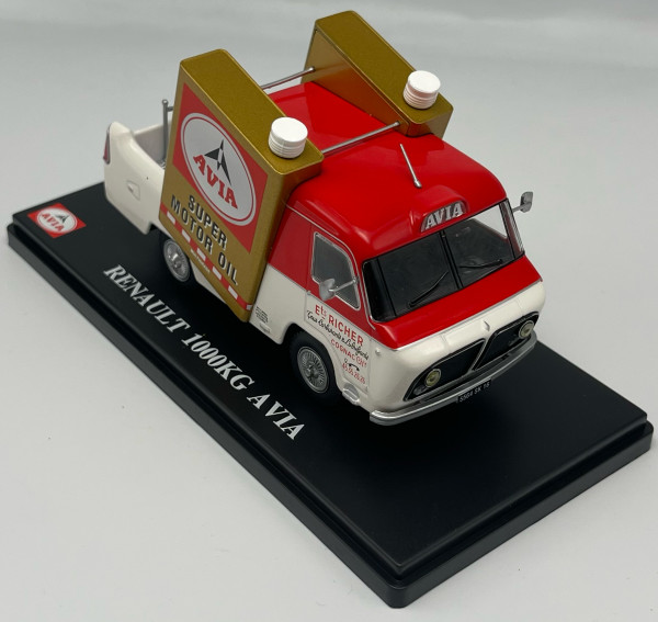 VOITURE PUBLICITAIRE TDF