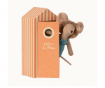 MAMAN SOURIS DANS SA CABINE DE PLAGE
